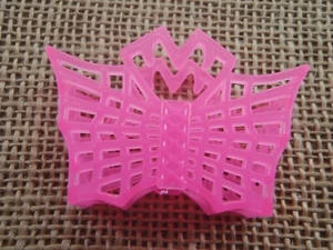 2015 Monster High Beach Beasties Draculaura rosa tela de araña rosa bolso - Imagen 1 de 3