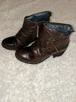 NIB Khrio Brown Leather Ankle Boots Size 37 - Photo 1/4
