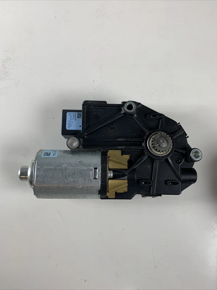 2013-2018 FORD EDGE LINCOLN MKZ MKT SUNROOF MOTOR 2223873A - Image 1 of 4