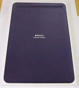 Genuine Apple Leather Sleeve - iPad 7, 8 & 9 (7th, 8th & 9th Gen) Midnight Blue - Picture 1 of 7