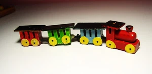 Vintage Miniature Wooden Train Nicely Detailed & Colorful Exc Condtion - Picture 1 of 4