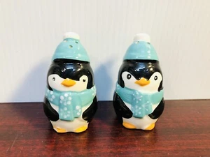 Polar Penguins Ceramic Salt and Pepper Shaker Set by Boston Warehouse - Picture 1 of 8