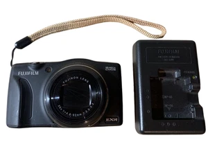 FUJIFILM FinePix F770EXR Black 16.0MP Compact Digital Camera Used From Japan - Picture 1 of 20