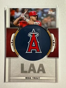 K165,163 - 2023 Topps Team Logo Commemorative Patch #TLPMT Mike Trout - Picture 1 of 1