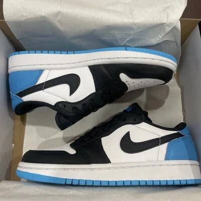 Talla 5 - Air Jordan 1 Retro OG Bajo UNC W Azul Polvo Foto 1 de 4