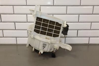 98-07 Lexus LX470 / Land Cruiser 4.7L OEM Front Blower Motor W/Control Module - Image 1 of 4