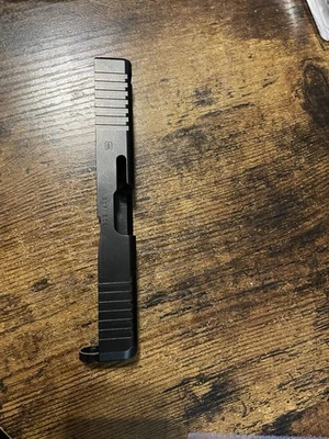 Glock 45/19 Gen5 OEM Deslizamiento Despojado Foto 1 de 3