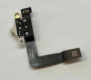 821-04217-A Apple MacBook Air 15 M2 2023 A2941 Audio Jack Board w/ Cable OEM - Picture 1 of 2