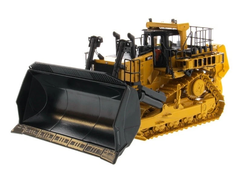 Diecast Masters 85567 CAT Caterpillar D11t CD Carrydozer With Operator High Lin