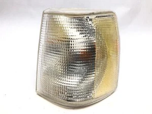 1992-1995 Volvo 940 Left Driver's Fender Mounted Turn Signal Marker Light Lamp - Picture 1 of 7