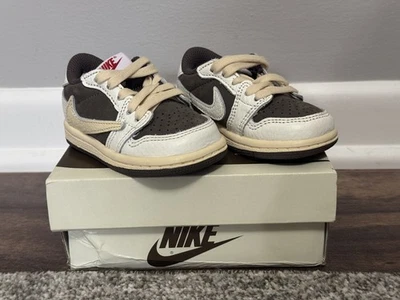 Jordan 1 Low OG x Travis Scott Reverse Mocha (TD) D05441-162 - Size 4C - Image 1 of 4