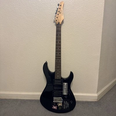  Yamaha ERG121 Electric Guitar SuperStrat BLACK with gig bag - Image 1 of 4