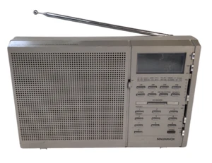 Magnavox D2924 FM/AM/LW/MW/SW PLL Synthesized Receiver Short RADIO parts repair - Picture 1 of 5