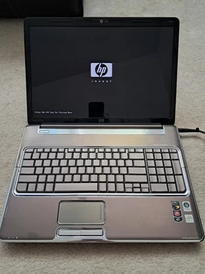 HP Pavilion dv7, CPU AMD TurionX2 2,1 GHz, 4 GB RAM, 320 GB HD, Win7U (dv7-1245dx) - Immagine 1 di 4