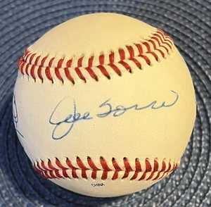 2004 NY Yankee Pitchers Autograph Baseball w Manager Joe Torre - Picture 1 of 6