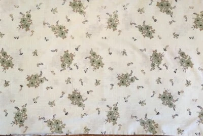 Vintage 70s Pillowcases Green floral/Geometric  - Image 1 of 4