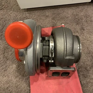 Turbone HX52 D12D Turbocharger 3599996?? (Compatible Volvo D12) NOS - Picture 1 of 7