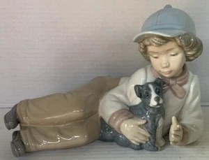 Nao von Lladrò Mein Kumpel 1149 Junge liegend mit seinem Hund - Bild 1 von 7