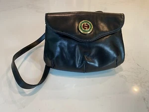 Small Black Leather Vintage Gucci Shoulder Bag - Picture 1 of 8