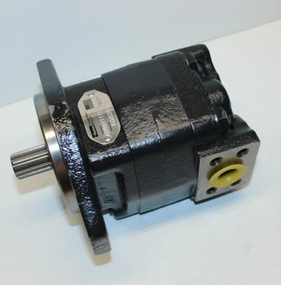 ⭐NEW⭐  Parker  3269111752 Hannifin PGP Series Hydraulic Gear Pump - Image 1 of 4
