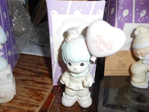 MIB Precious Moments1993 Symbol of Membership #B-0008 "HAPPINESS is Belonging" - Picture 1 of 1