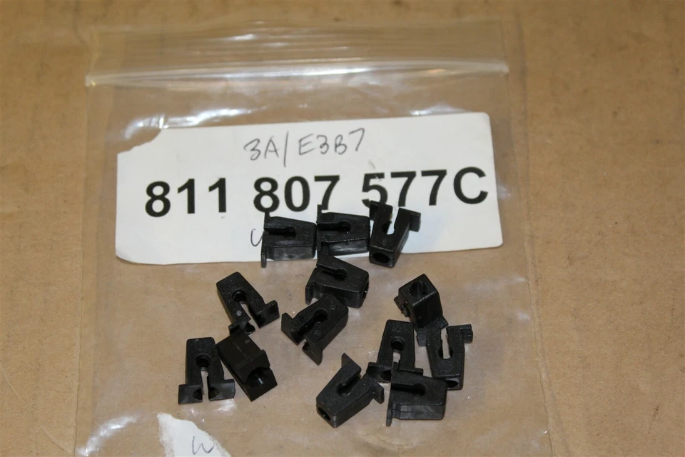 Plastic Captive Nut x10 Various VW Audi Skoda SEAT 811807577C New genuine VW — 第 1/1 张图片