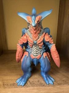 Bandai kaiju Ultra Monster Series DX Zegan RARE US STOCK - Picture 1 of 5