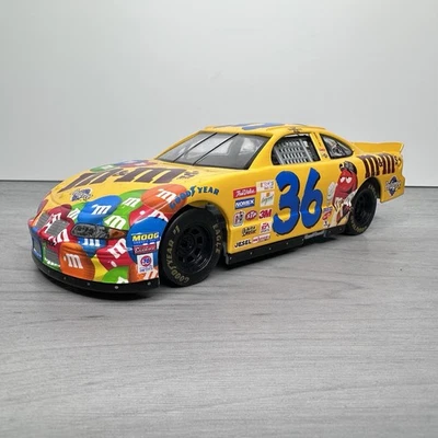 Ken Schrader #36 M&M’s Pontiac Grand Prix 1:24 Die-Cast NASCAR (2000) Foto 1 de 4
