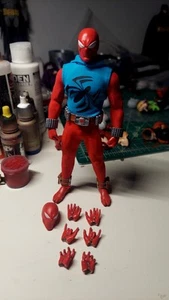 Mezco One 12 Scarlet Spider Ben Riley - Picture 1 of 11