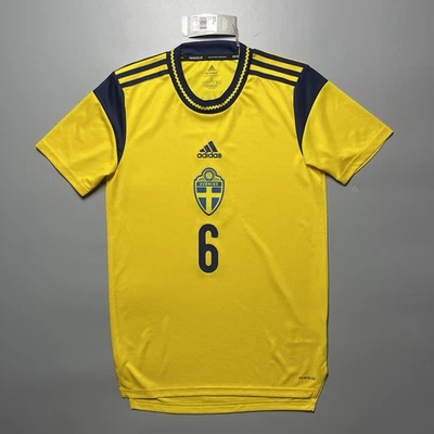 SWEDEN ADIDAS 2021/2022 FOOTBALL HOME SOCCER JERSEY SIZE “S” GK5760 - Image 1 of 4