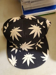 Pot hemp leaf logo baseball cap hat Black  adjustable Glow In The Dark New - Bild 1 von 10
