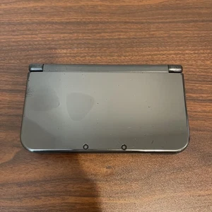 4066 Nintendo New 3DS LL Black For Parts - Picture 1 of 12