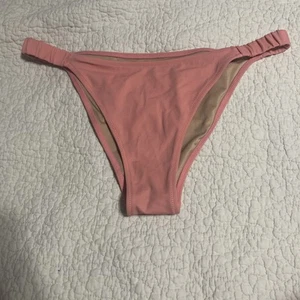 Parte inferior de bikini rosa claro Shade & Shore talla M - Imagen 1 de 4
