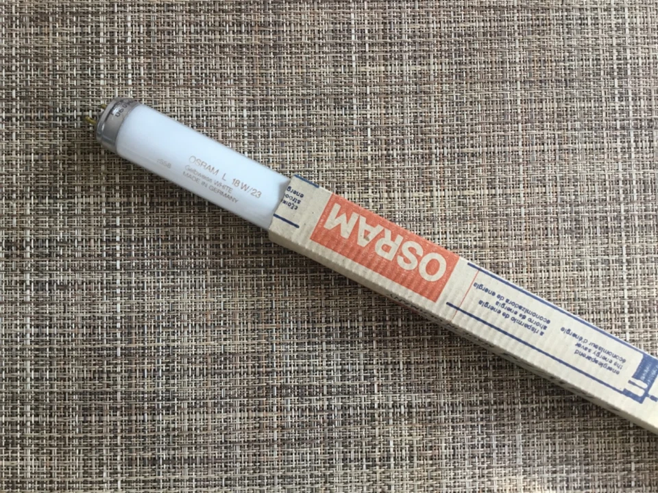 3x Osram 18W T8 fluorescent Tube lamps normal white 18W/23 18 watt 2ft long ⭐️ - Image 1 of 4