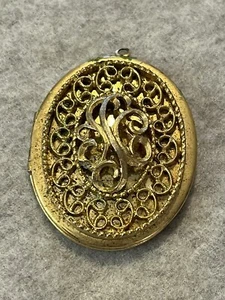 Gold Tone Vintage Locket No Chain Unusual Style Side Opening Scroll Imperfect - Picture 1 of 8