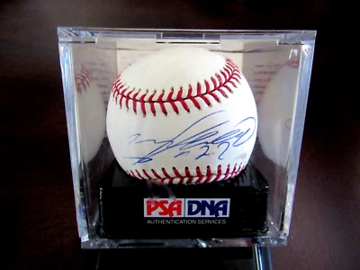 VLADIMIR GUERRERO # 27 HOF EXPOS ANGELS SIGNED AUTO OML GRADE 8 BASEBALL PSA/DNA - Image 1 of 3