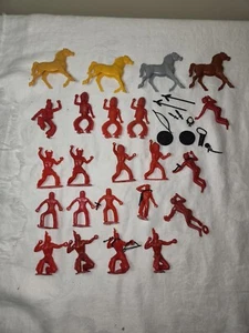 Vintage MPC Ring Hand Red Indians and Horses with Accessories 23 Figures Lot - Picture 1 of 11