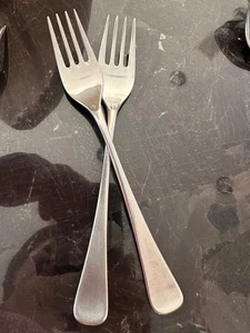 2 WMF Cromargan GERMANY FINESSE salad forks - Picture 1 of 3
