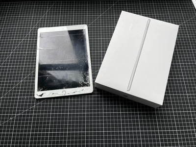 apple ipad 8ème génération 32 go - Photo 1/4