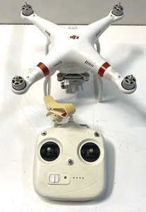 DJI Phantom Camera Quadcopter With Remote - Photo 1/6