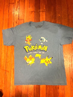 Pokemon Gotta Catch Em' All Boys 14-16 XL T-Shirt Blue Anime Shirt 2014 Pikachu - Image 1 of 4