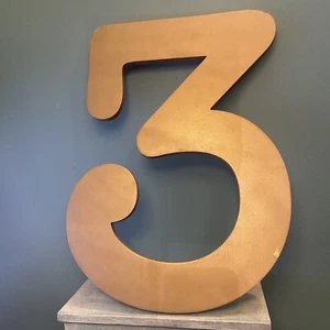 18” Wood Number ‘3’ wall hanging painted gold 412 - Picture 1 of 13