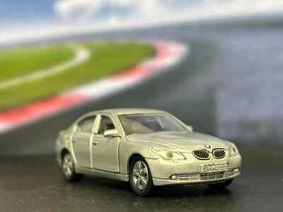 BMW 545i  - SIKU silber 1045 ca. 1:55 - Bild 1 von 4
