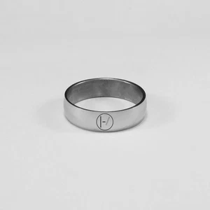 Twenty One Pilots inspirierter Ring mit Gravur | Edelstahl Symbol Band 5 mm EU 19 - Bild 1 von 1