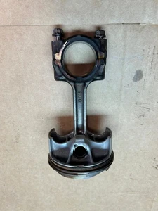 YAMAHA MT 10 ENGINE PISTON AND CONROD 1X GEN 1 2019 - Picture 1 of 4