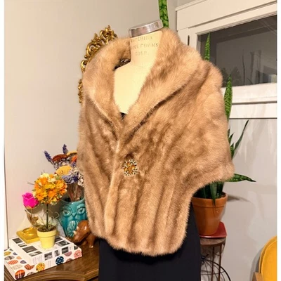 Vintage York Furrier Blonde Mink Stole Wrap Genuine Fur Vintage Elegant Evening - Image 1 of 4