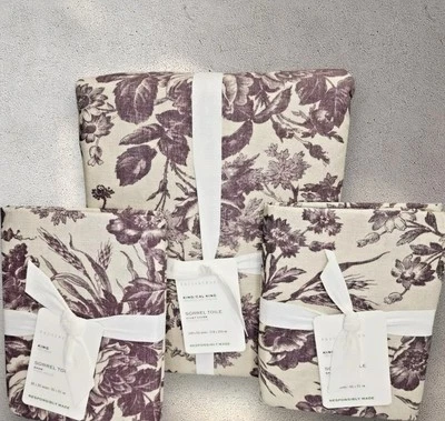 New Pottery Barn Sorrel Toile King/Cal King Duvet Cover & 2 King Shams in Plum - Image 1 of 4