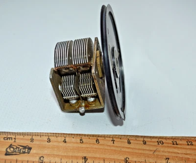Capacitor variável de ar 2 (duas) seções vintage soviético URSS funcionando! - Imagem 1 de 4