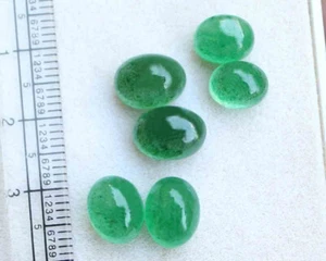 Pietra preziosa cabochon ovale lucida avventurina verde 100% naturale 18,60 ct Brasile - Foto 1 di 3