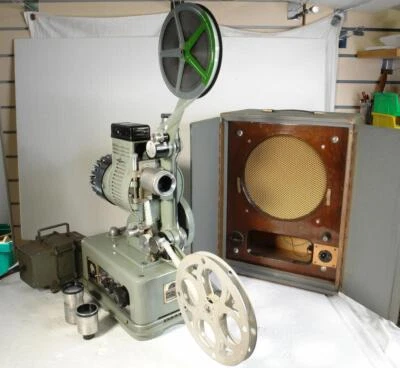 Proiettore e altoparlante vintage Cinetechnic Debrie D16 16 mm pellicola sonora cinematografica - Immagine 1 di 4